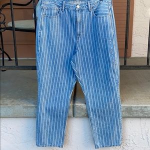 American Eagle Mom Jeans